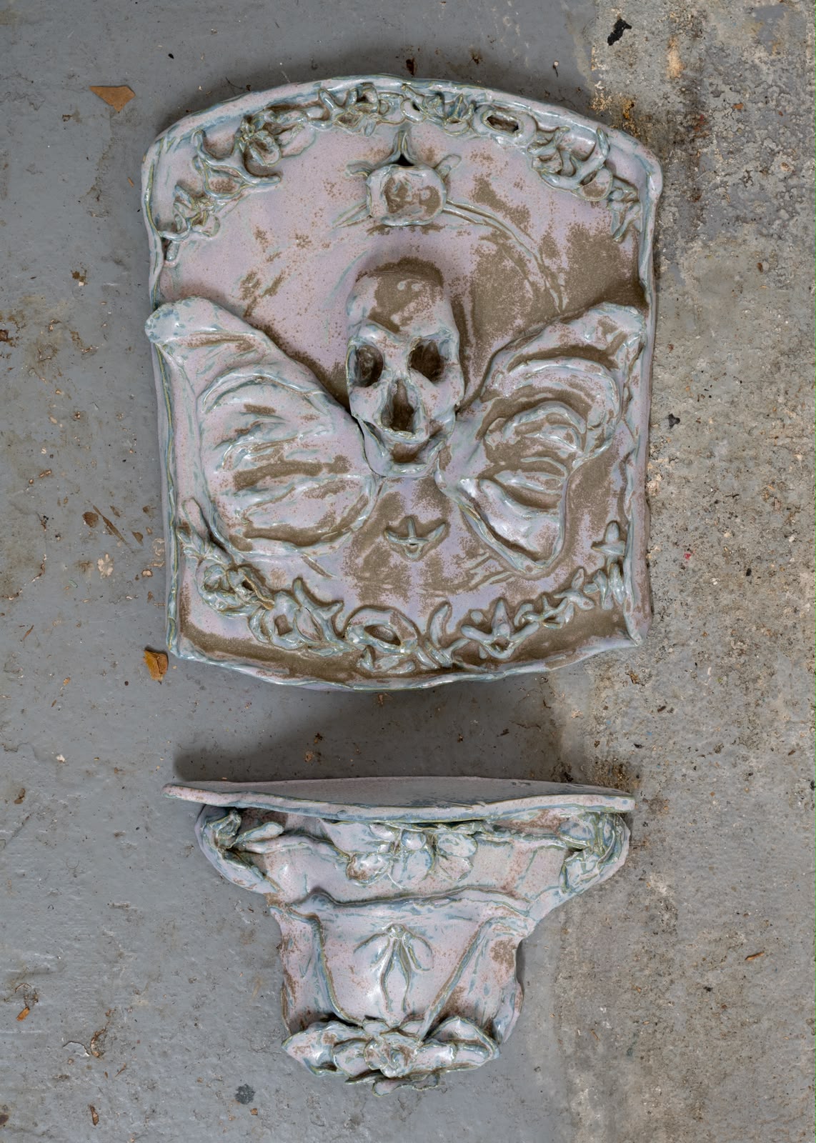 The krypt, 2026 Stoneware, glaze h 32 x 26.5 cm h 12,59 x 10,43 in