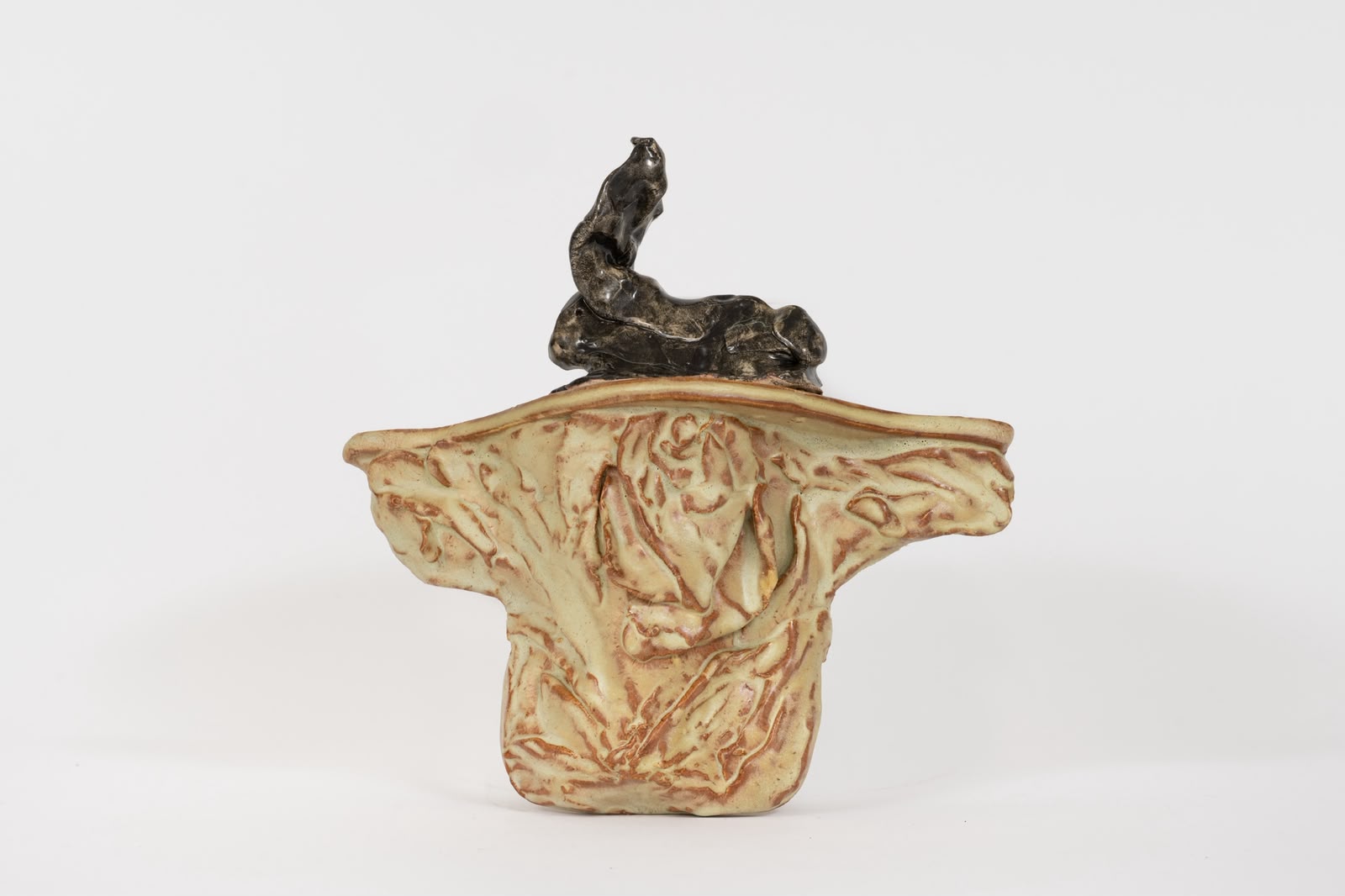 Lindt Bunny I, 2026 Stoneware, glaze Overall dimensions: h 9 x 9 x 5 cm h 3,54 x 3,54 x 1,97 in (GGUT 2026.0051)